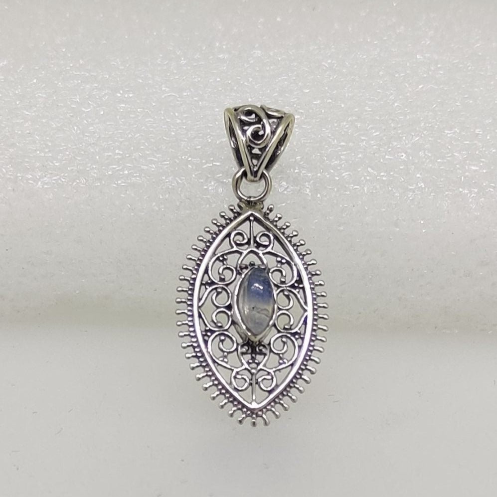 Silver Ellip Pendant