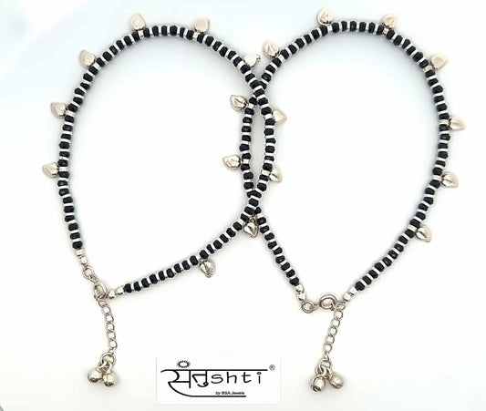 Dangling Leaf Black Beaded Anklet